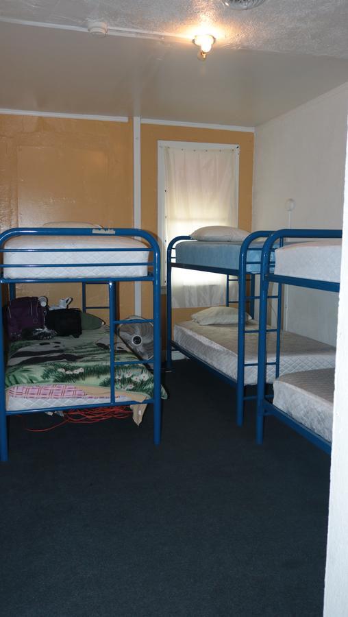 Albergue Hollywood Highland And *