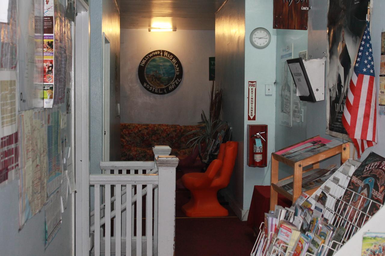 Albergue Hollywood Highland And *